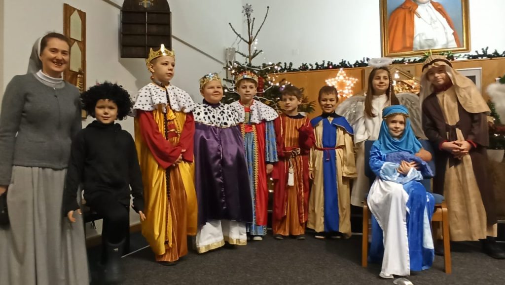 TRADYCYJNE JASEŁKA W WYKONANIU NASZYCH UCZNIÓW