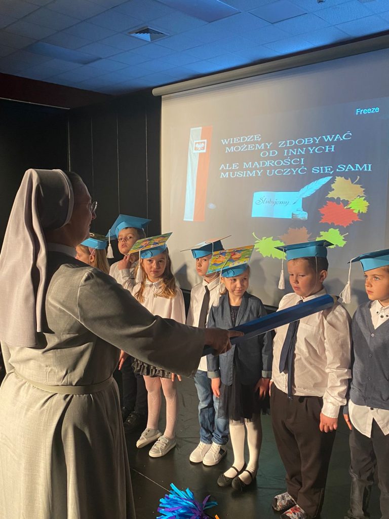 ŚLUBOWANIE KLASY 1B