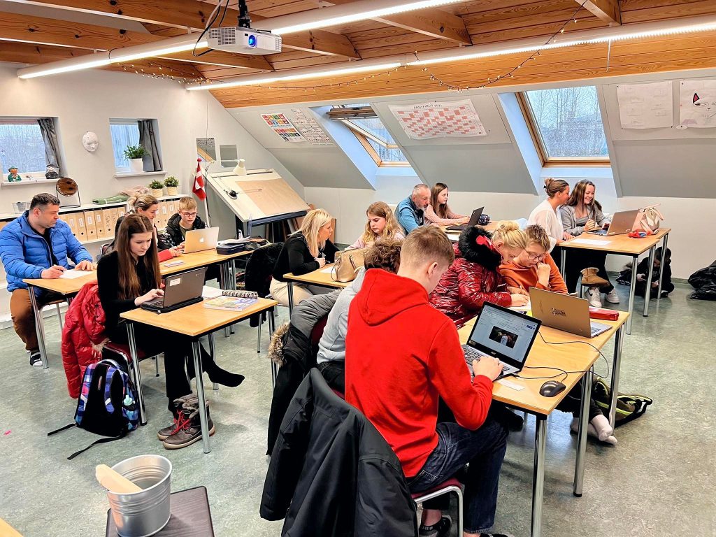 WARSZTATY RODZINNE Z KREATYWNEGO PISANIA 