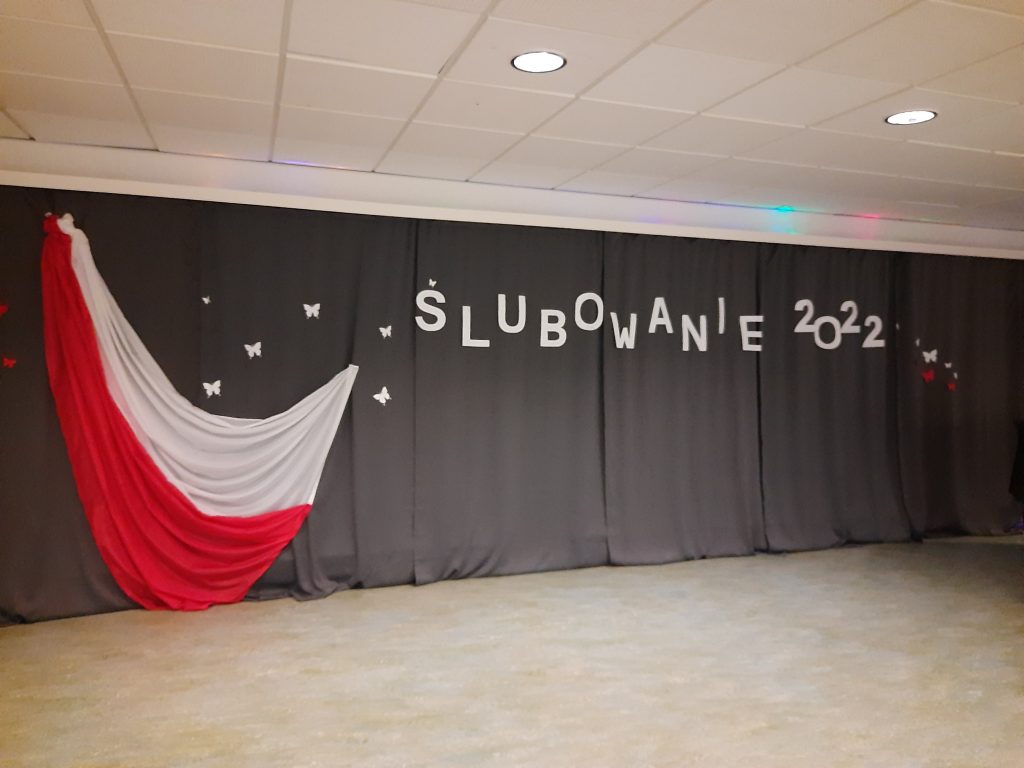 PASOWANIE NA UCZNIA i… TELEWIZJA