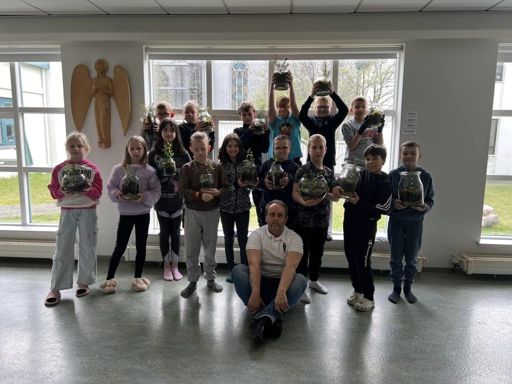 BYŁ SOBIE LAS, ZIELONY LAS…